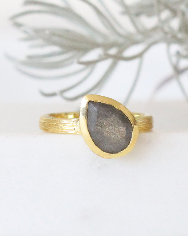 Anillo Lágrima Labradorita